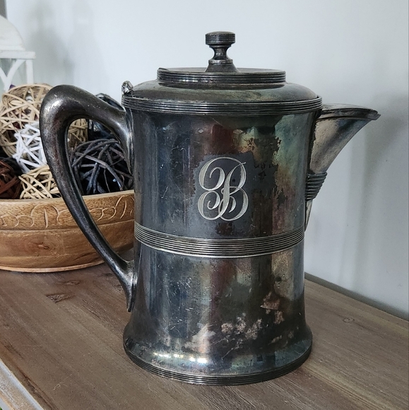 🫗Antique Eureka Quadruple Silver-Plated Engraved Pitcher – "B" Monogram Amazing - Picture 2 of 16